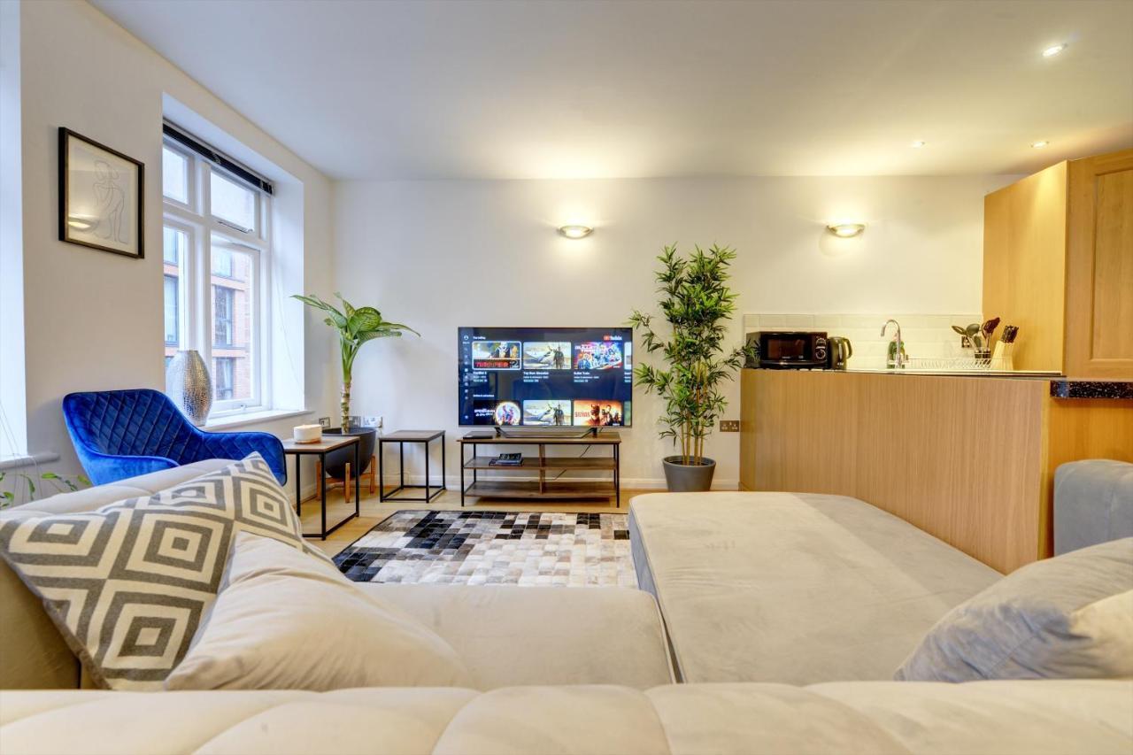 City Centre, 2 Bedroom, Secured Parking, 3 King Bed, Wifi Sleep 6 Guest Comfortable On Three King Size Beds, Jewellery Quarter , Birmingham City Centre , Allocated Secured Parking Esterno foto