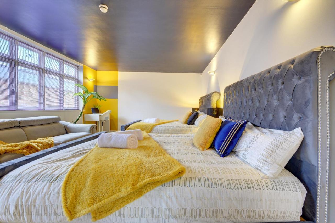 City Centre, 2 Bedroom, Secured Parking, 3 King Bed, Wifi Sleep 6 Guest Comfortable On Three King Size Beds, Jewellery Quarter , Birmingham City Centre , Allocated Secured Parking Esterno foto