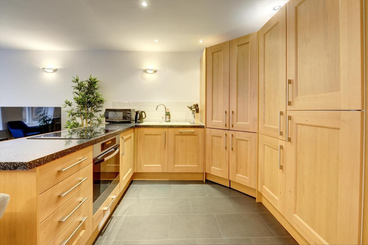 City Centre, 2 Bedroom, Secured Parking, 3 King Bed, Wifi Sleep 6 Guest Comfortable On Three King Size Beds, Jewellery Quarter , Birmingham City Centre , Allocated Secured Parking Esterno foto