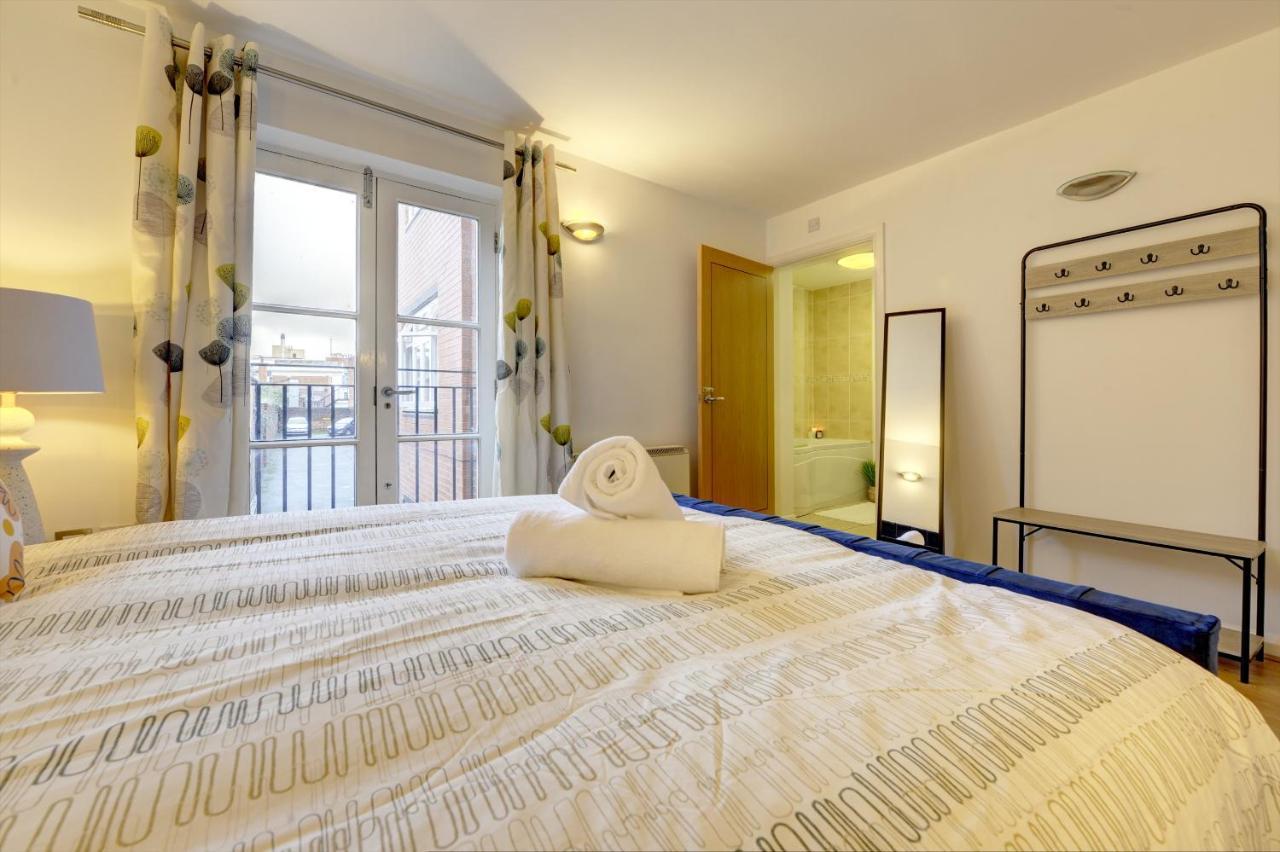 City Centre, 2 Bedroom, Secured Parking, 3 King Bed, Wifi Sleep 6 Guest Comfortable On Three King Size Beds, Jewellery Quarter , Birmingham City Centre , Allocated Secured Parking Esterno foto