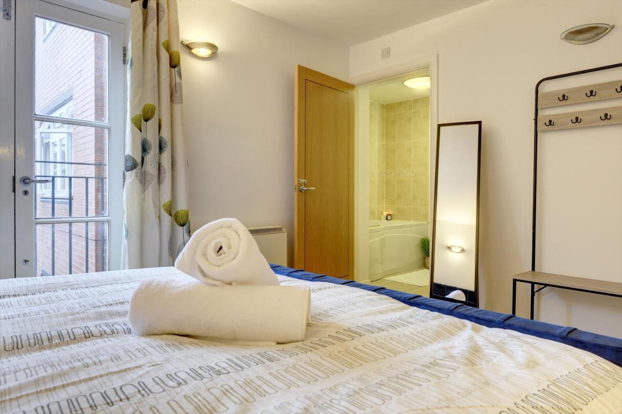 City Centre, 2 Bedroom, Secured Parking, 3 King Bed, Wifi Sleep 6 Guest Comfortable On Three King Size Beds, Jewellery Quarter , Birmingham City Centre , Allocated Secured Parking Esterno foto