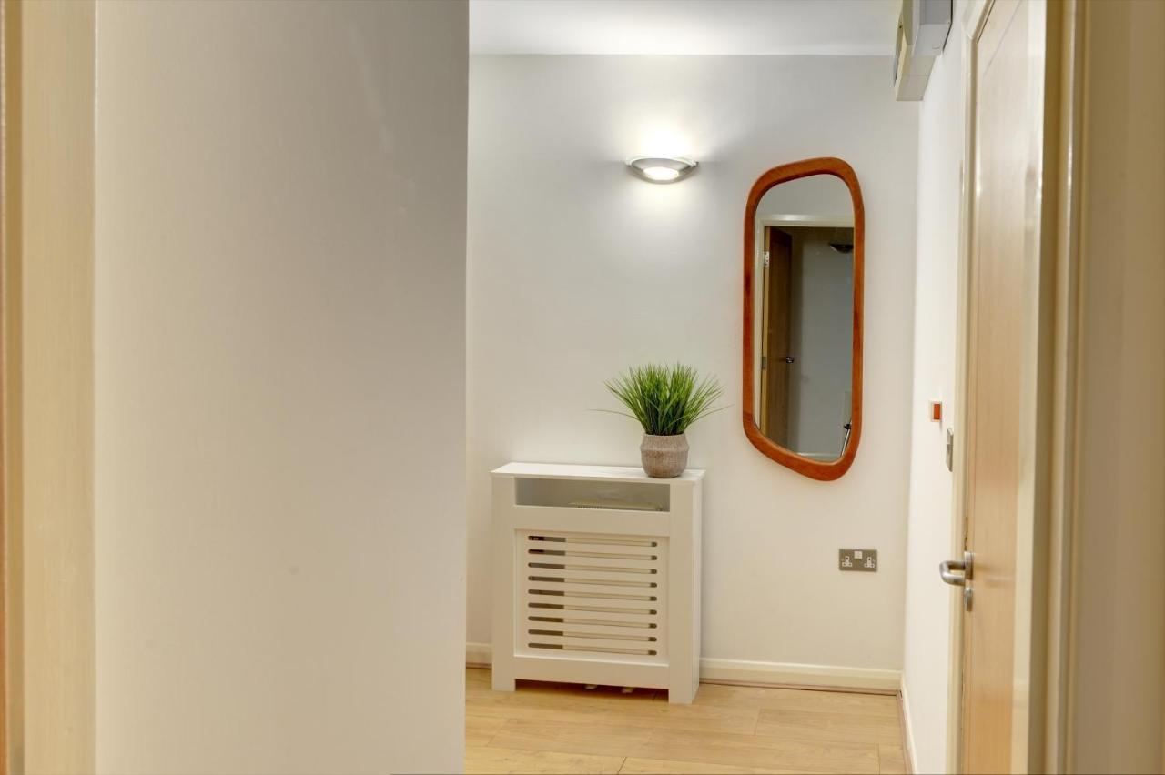 City Centre, 2 Bedroom, Secured Parking, 3 King Bed, Wifi Sleep 6 Guest Comfortable On Three King Size Beds, Jewellery Quarter , Birmingham City Centre , Allocated Secured Parking Esterno foto