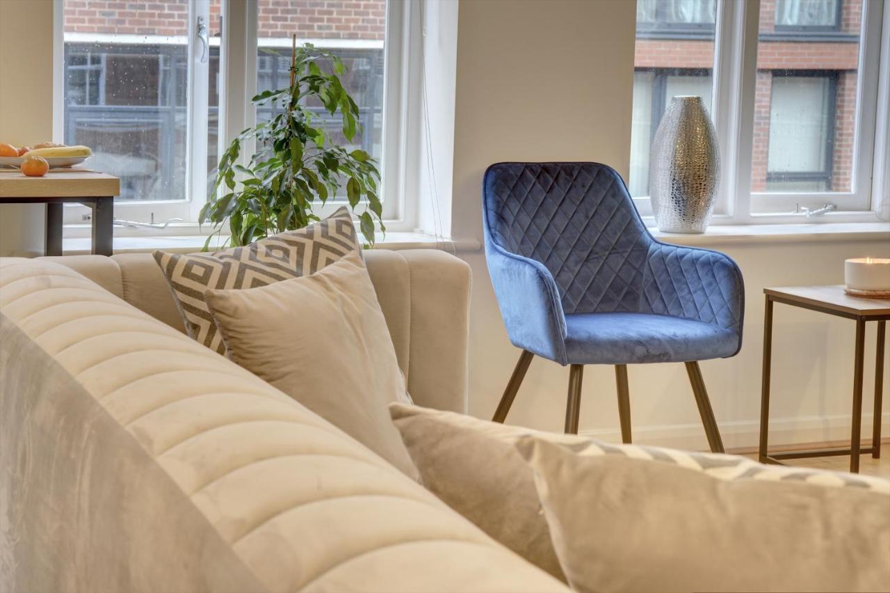 City Centre, 2 Bedroom, Secured Parking, 3 King Bed, Wifi Sleep 6 Guest Comfortable On Three King Size Beds, Jewellery Quarter , Birmingham City Centre , Allocated Secured Parking Esterno foto