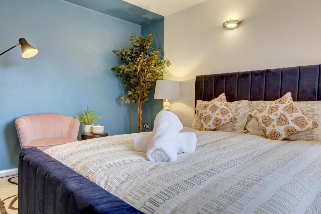 City Centre, 2 Bedroom, Secured Parking, 3 King Bed, Wifi Sleep 6 Guest Comfortable On Three King Size Beds, Jewellery Quarter , Birmingham City Centre , Allocated Secured Parking Esterno foto