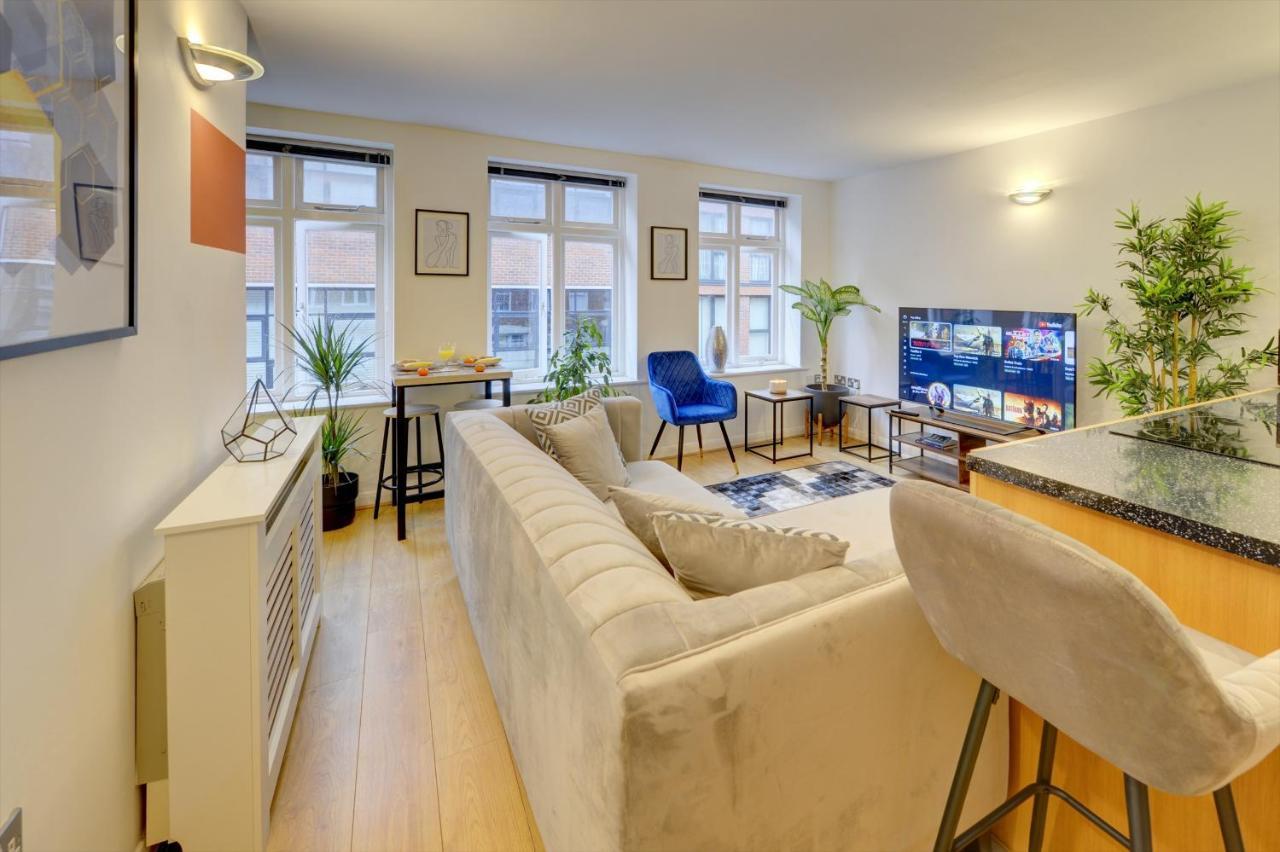 City Centre, 2 Bedroom, Secured Parking, 3 King Bed, Wifi Sleep 6 Guest Comfortable On Three King Size Beds, Jewellery Quarter , Birmingham City Centre , Allocated Secured Parking Esterno foto